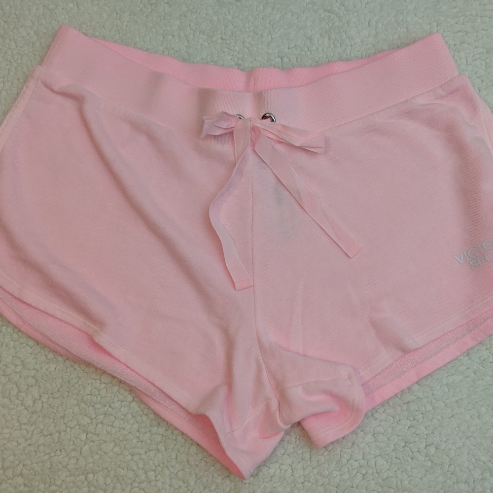 Victoria Sport Light Weight Shorts sz Med